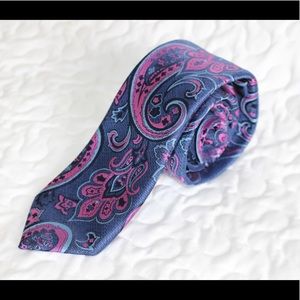 NWOT Purples and Blues Paisley Men’s Tie